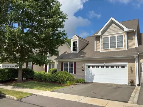 28 Chaplin St #28, Newington, CT 06111