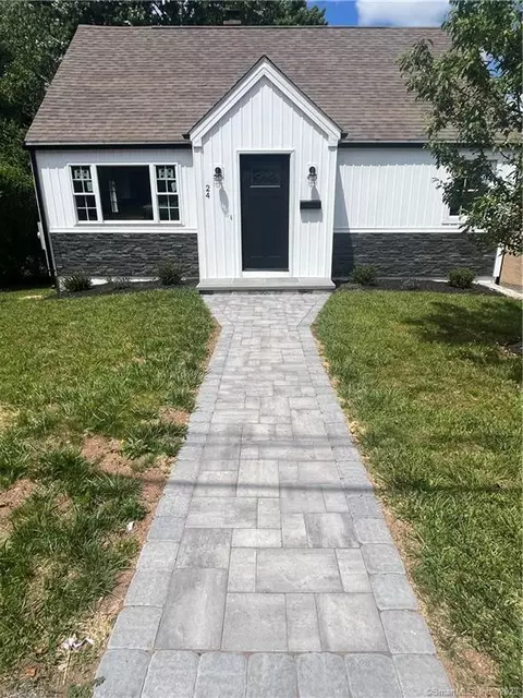 24 Decicco Rd, Waterbury, CT 06705