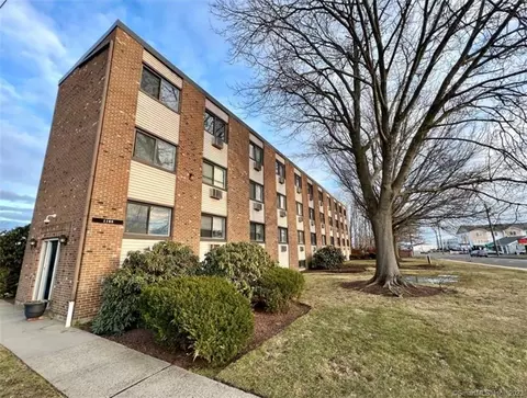 1168 Main St #B4, Stratford, CT 06615