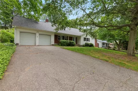 36 Glen Dr, Ansonia, CT 06401