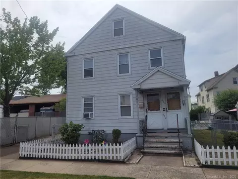 462 Shelton Ave, Hamden, CT 06517