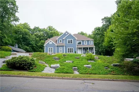 24 Aspen Ln, Monroe, CT 06468