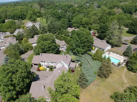 33 Old Field Hill Rd #23, Southbury, CT 06488