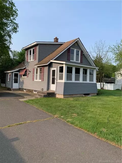 207 Mulberry St, Southington, CT 06479