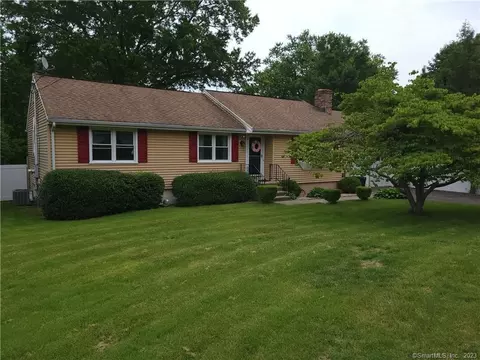 160 Old Town Dr, Stratford, CT 06614