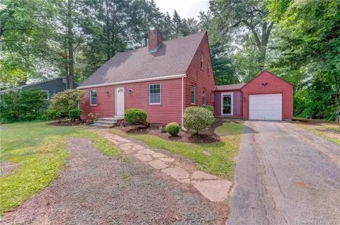 41 Dowd St, Newington, CT 06111