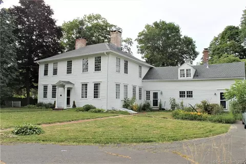 872 Westfield St, Middletown, CT 06457