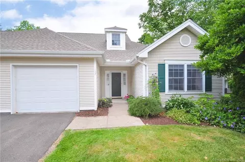 27 Henley Way #27, West Hartford, CT 06117
