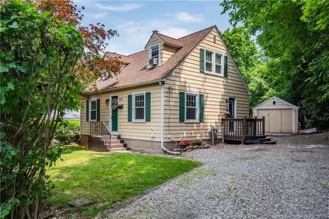 643 Farmington Ave, Berlin, CT 06037