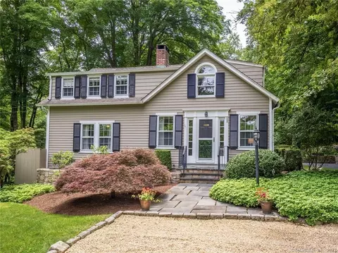489 Ridgefield Rd, Wilton, CT 06897