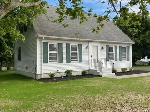69 North St, Enfield, CT 06082