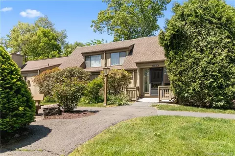 108 Heritage Vlg #C, Southbury, CT 06488