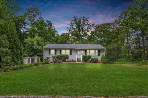 21 Windsor Rd, Shelton, CT 06484