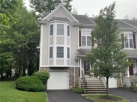 1101 Pinnacle Way #1101, Danbury, CT 06811