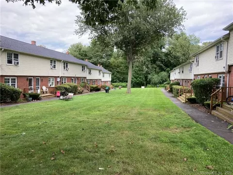 6 Carolina Dr #13, Oakdale, CT 06370