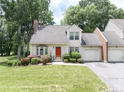 91 Carriage House #91, Enfield, CT 06082