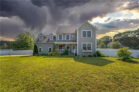 1014 Upper Maple St, Killingly, CT 06241