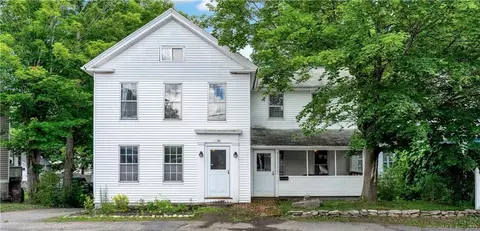 40 Oak St, Winchester, CT 06098