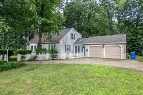 14 Carver Cir, Simsbury, CT 06070