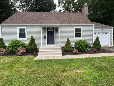 215 Main St, Newington, CT 06111