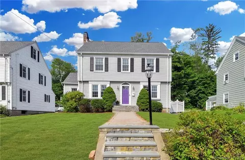 107 Clifton Ave, West Hartford, CT 06107