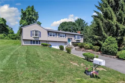 2 Barbara Dr, Shelton, CT 06484