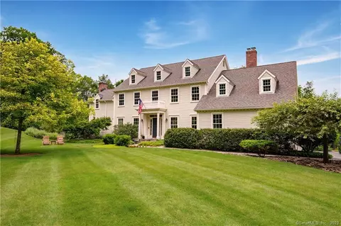 15 Sherwood Rd, Ridgefield, CT 06877