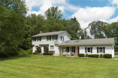 12 Palmer Rd, Southbury, CT 06488