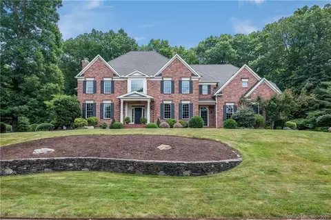 52 Tyler Ct, Avon, CT 06001