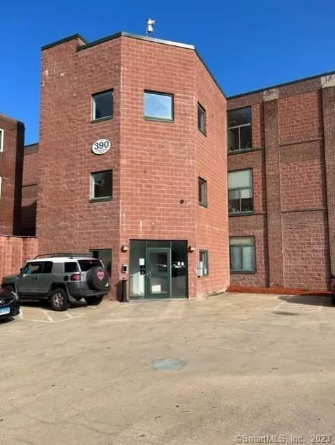 390 Charles St #310, Bridgeport, CT 06604