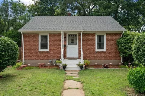 56 Essex St, Manchester, CT 06040