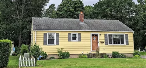 90 Tomlinson Ave, Plainville, CT 06062