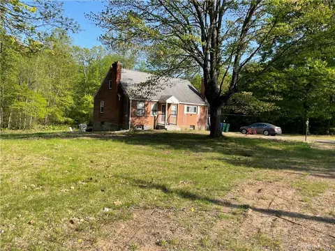 228 Woodland Ave, Bloomfield, CT 06002