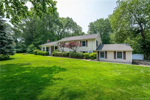 378 Pepper Ridge Rd, Stamford, CT 06905