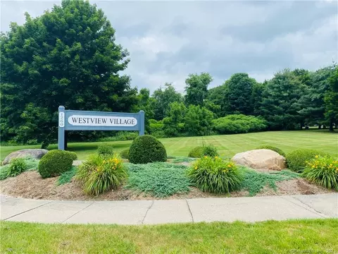 901 Winslow Dr #901, Watertown, CT 06795