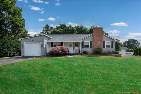 16 Garden Hill Rd, Wethersfield, CT 06109