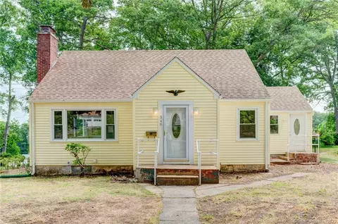 349 Mansfield Ave, Windham, CT 06226