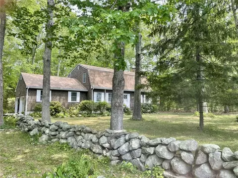 42 Round Hill Rd, Salem, CT 06420