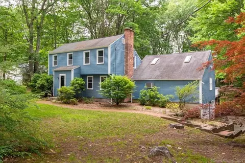 37 Climax Rd, Simsbury, CT 06070