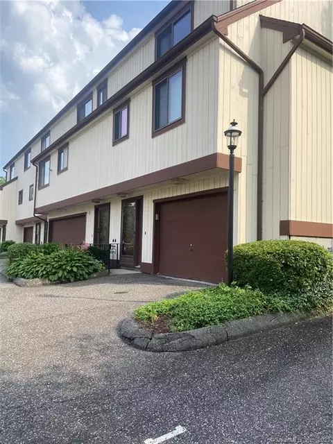 171 Beacon Hill Common #171, Beacon Falls, CT 06403