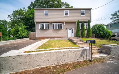 176 Daytona St, West Haven, CT 06516