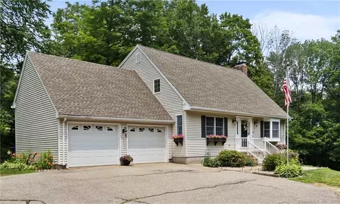 74 Old Tavern Ln, Coventry, CT 06238