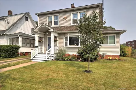 71 Bradley Ave, East Haven, CT 06512