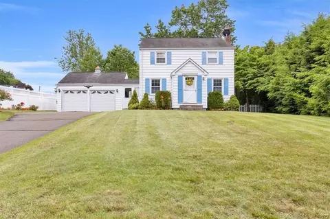 31 Blueberry Ln, East Hartford, CT 06118