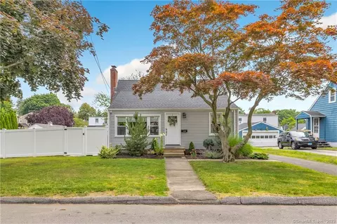 119 Creston Rd, Stratford, CT 06614