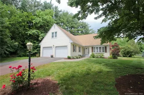41 Randall Dr, Suffield, CT 06078