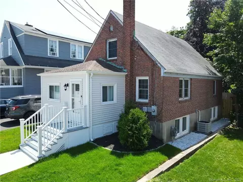 18 Highland Ave, New London, CT 06320