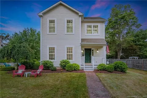 9 Oak Tree Ln, Lyme, CT 06371