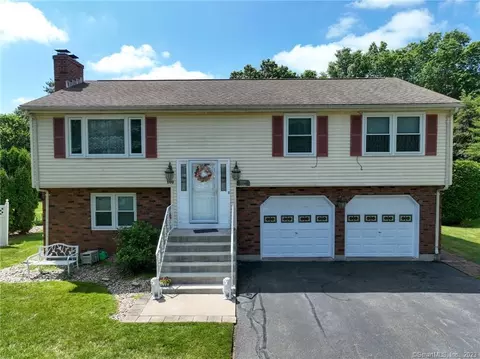 109 Summit St, Newington, CT 06111
