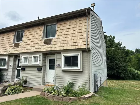 63 Carillon Dr #B, Rocky Hill, CT 06067